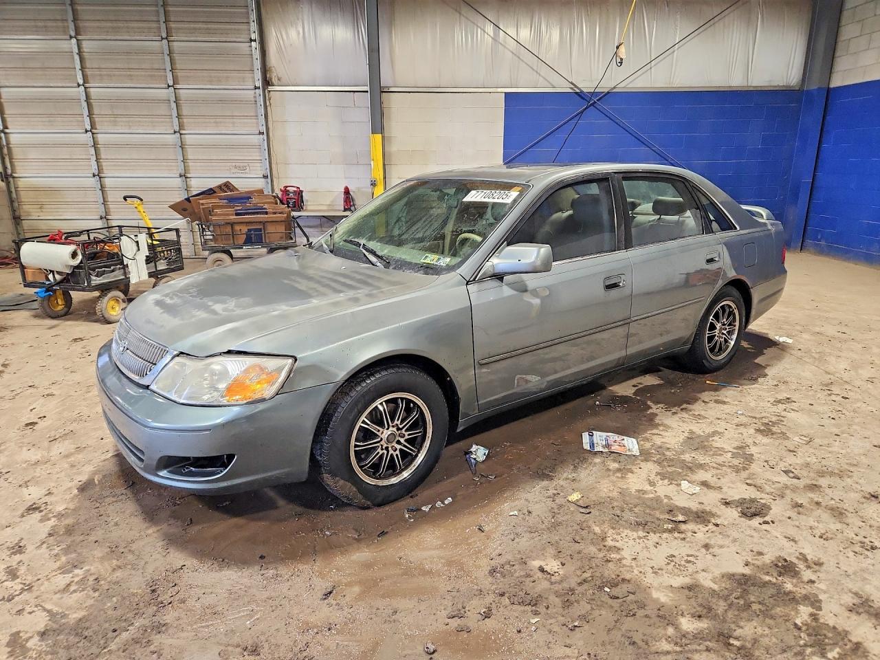 2002 TOYOTA Avalon