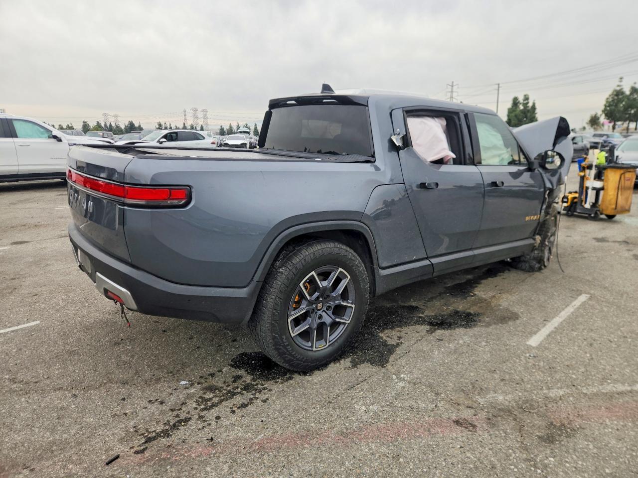 2022 RIVIAN R1t