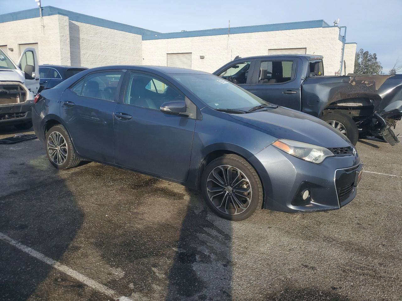 2016 TOYOTA COROLLA