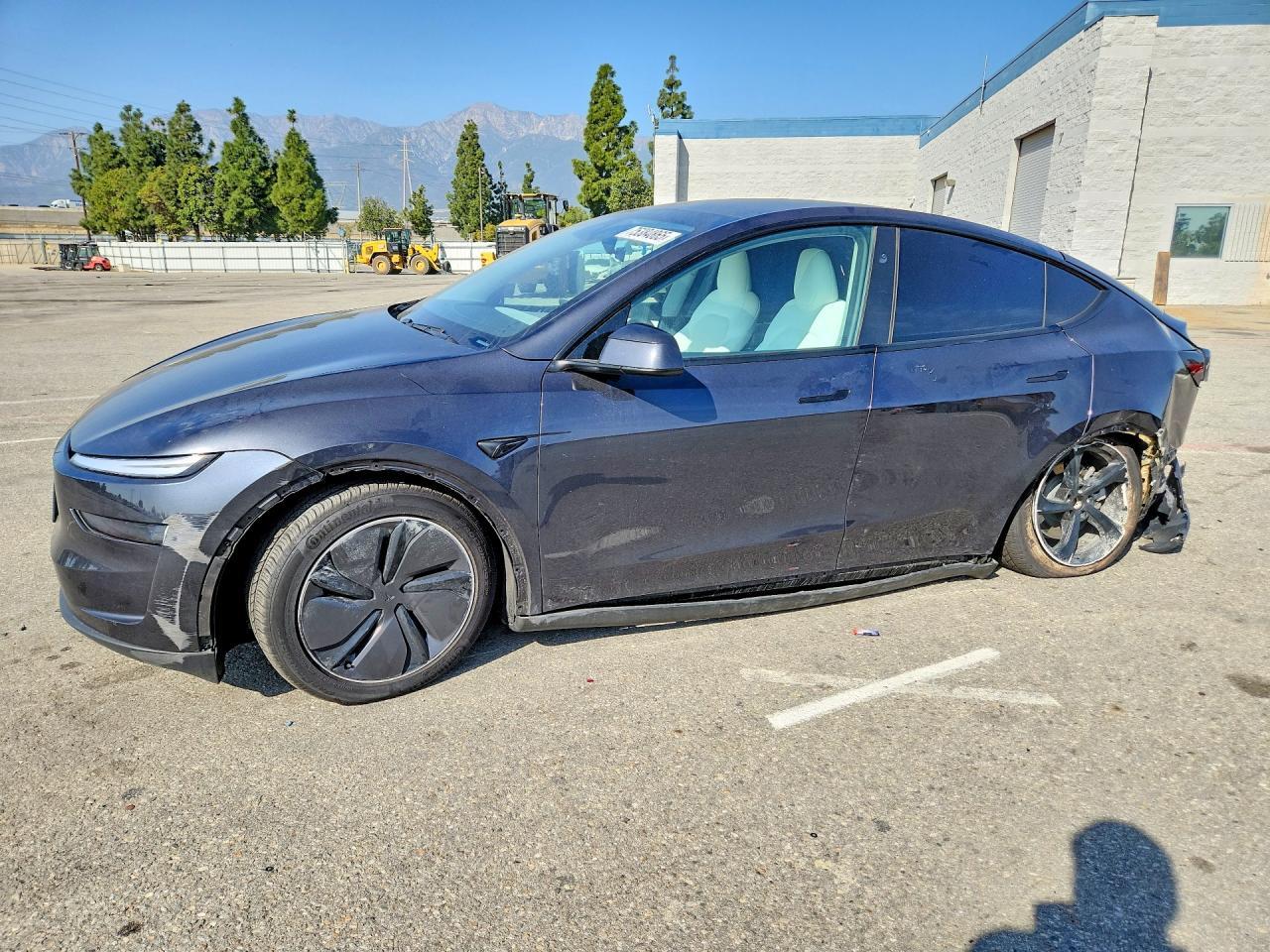 2026 TESLA MODEL Y