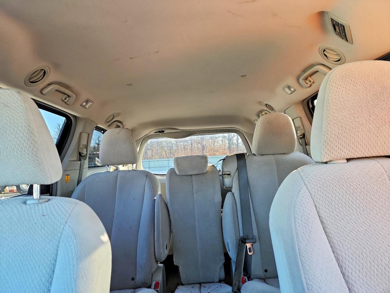2013 TOYOTA SIENNA