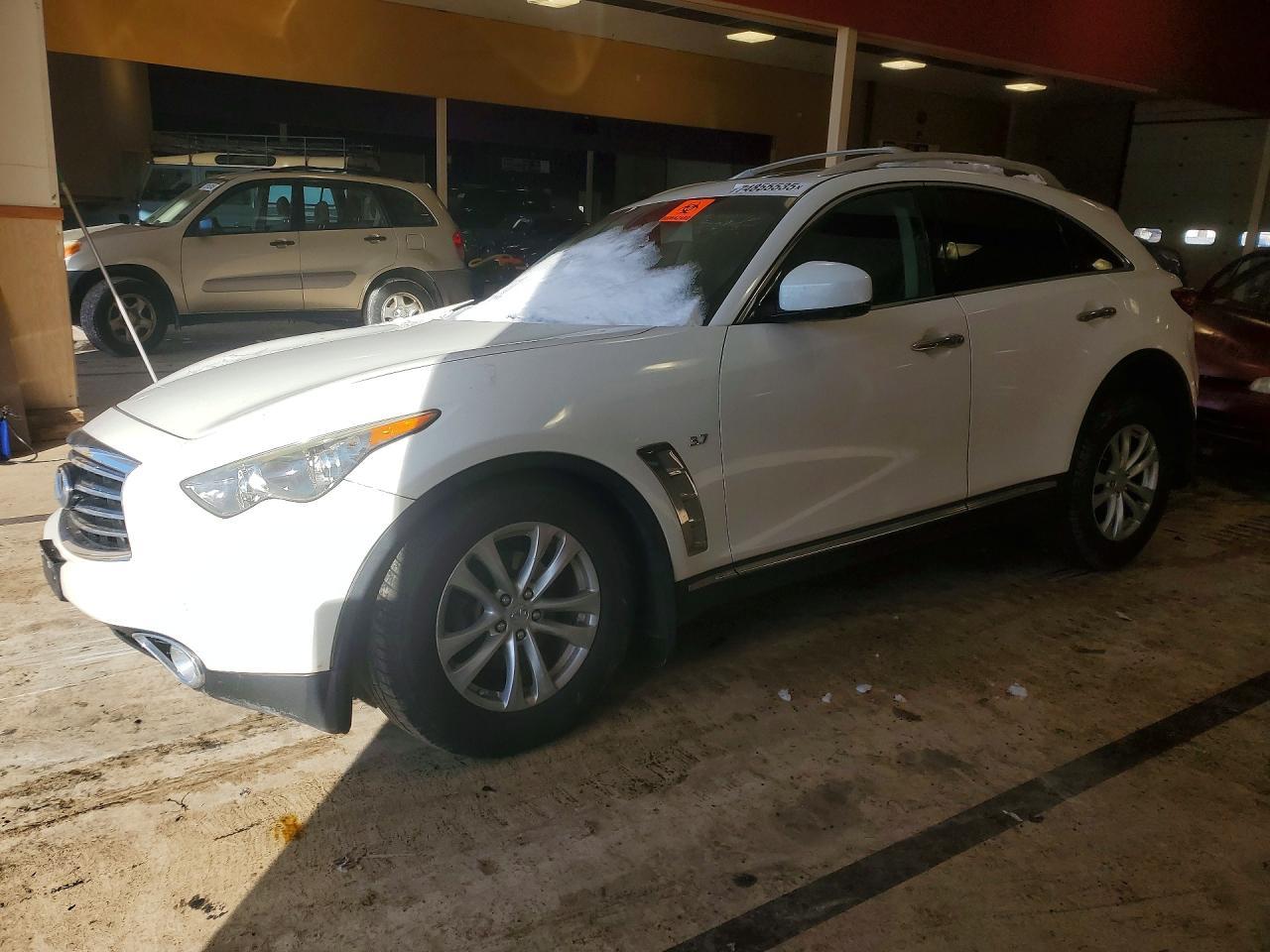 2016 INFINITI QX70