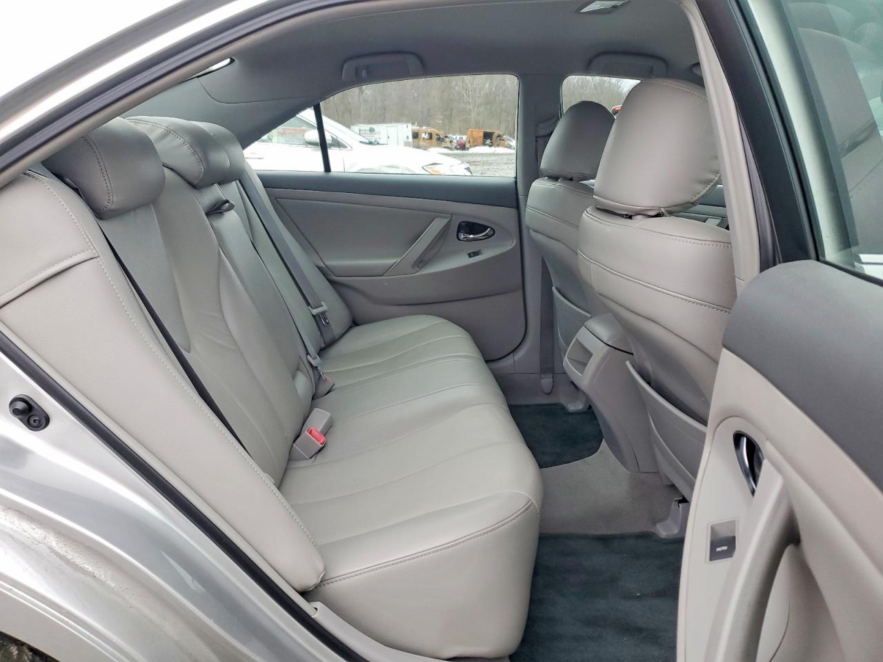 2010 TOYOTA CAMRY