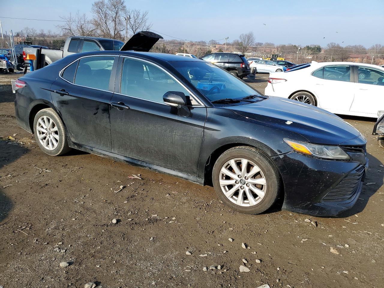 2018 TOYOTA CAMRY
