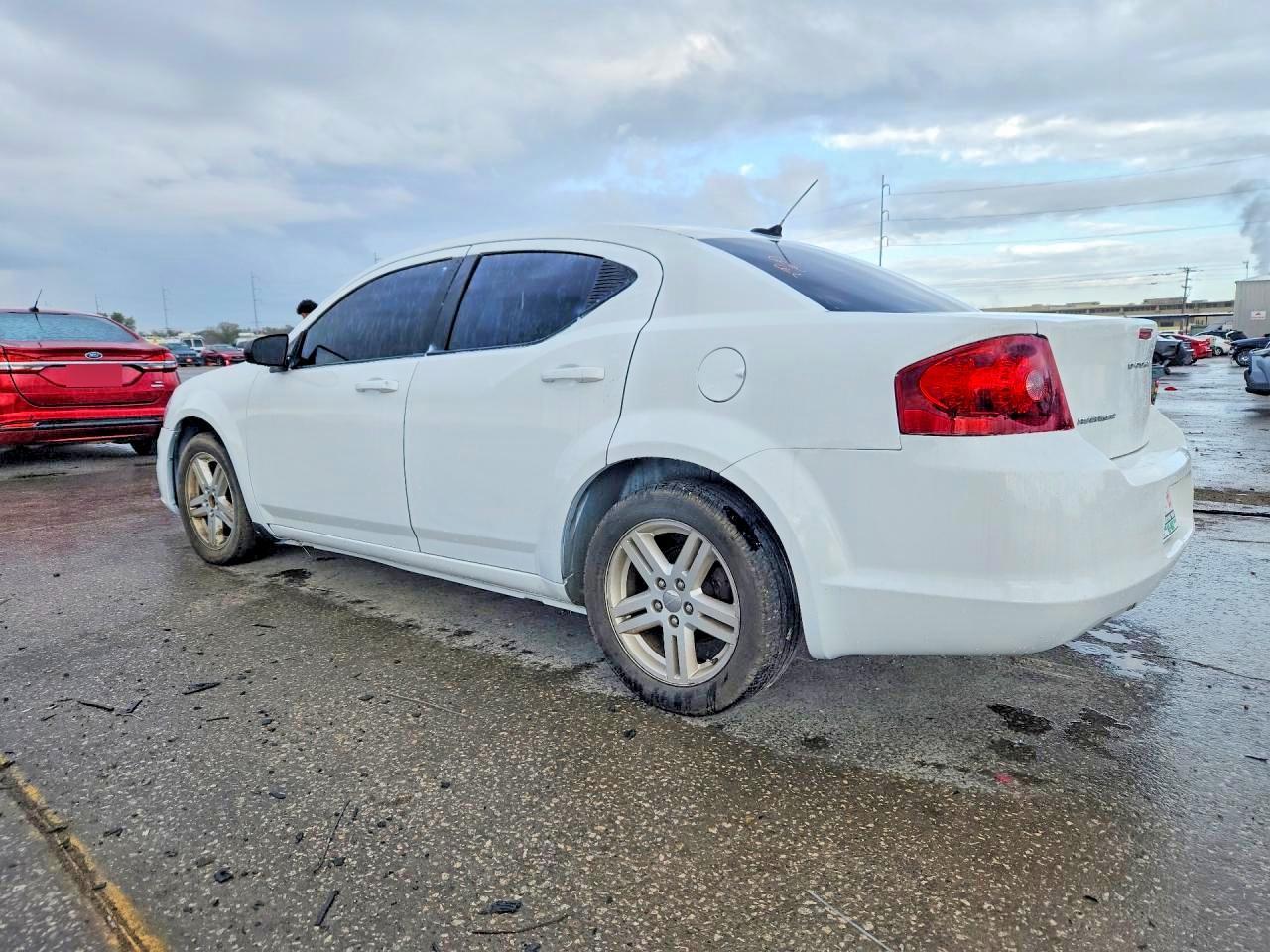 2014 DODGE Avenger