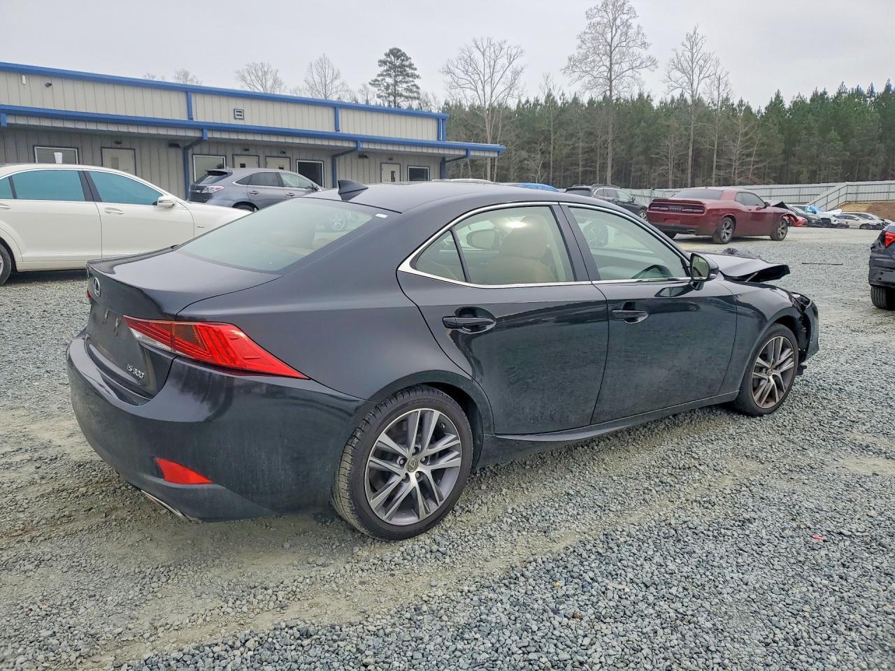 2018 LEXUS IS 300