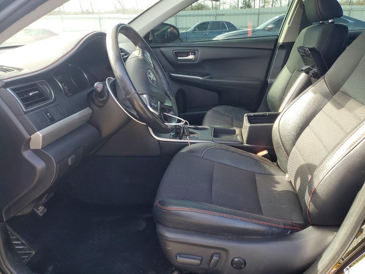 2017 TOYOTA CAMRY
