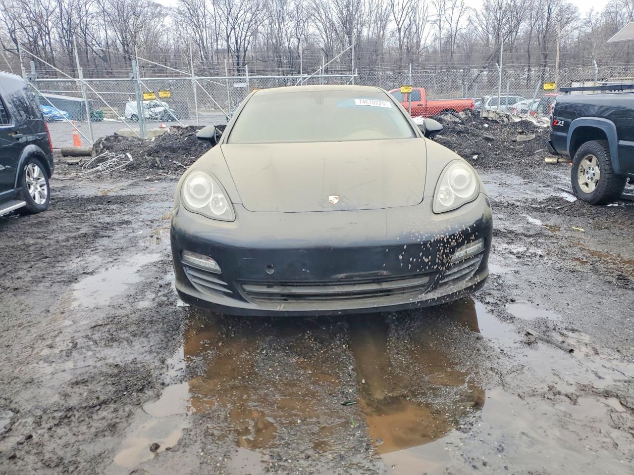 2011 PORSCHE Panamera