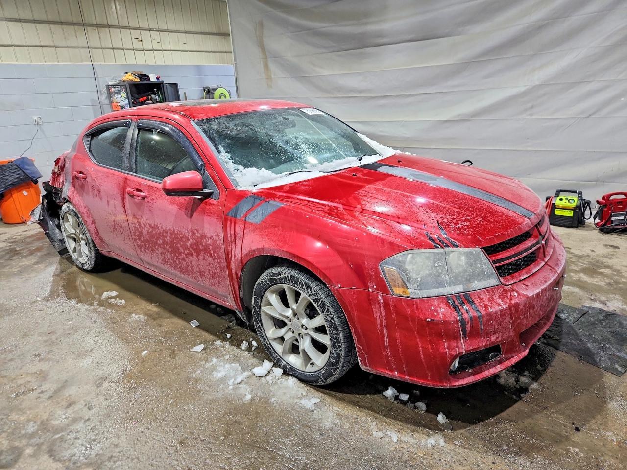 2013 DODGE Avenger