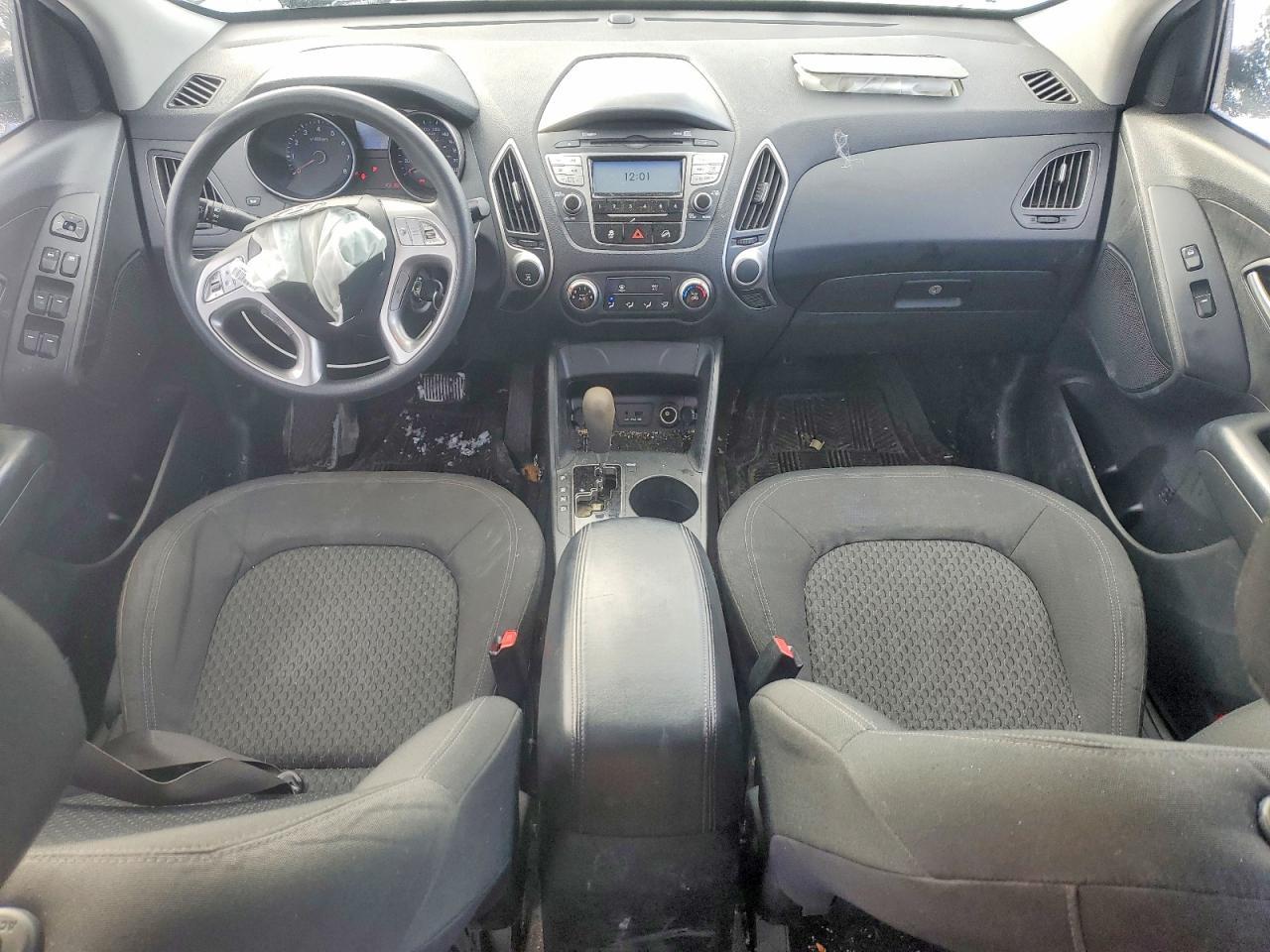 2010 HYUNDAI TUCSON