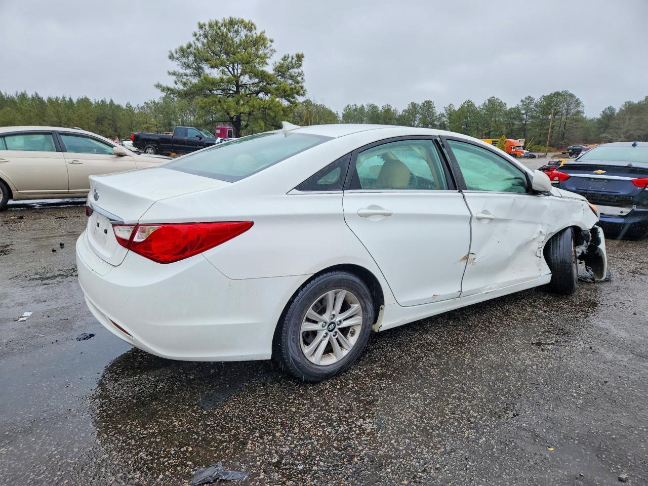 2013 HYUNDAI SONATA