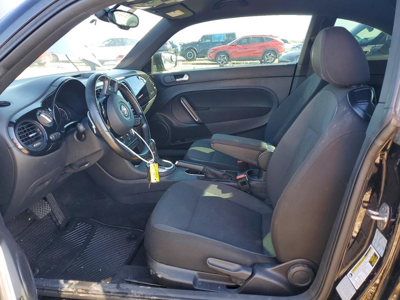 2016 VOLKSWAGEN Beetle