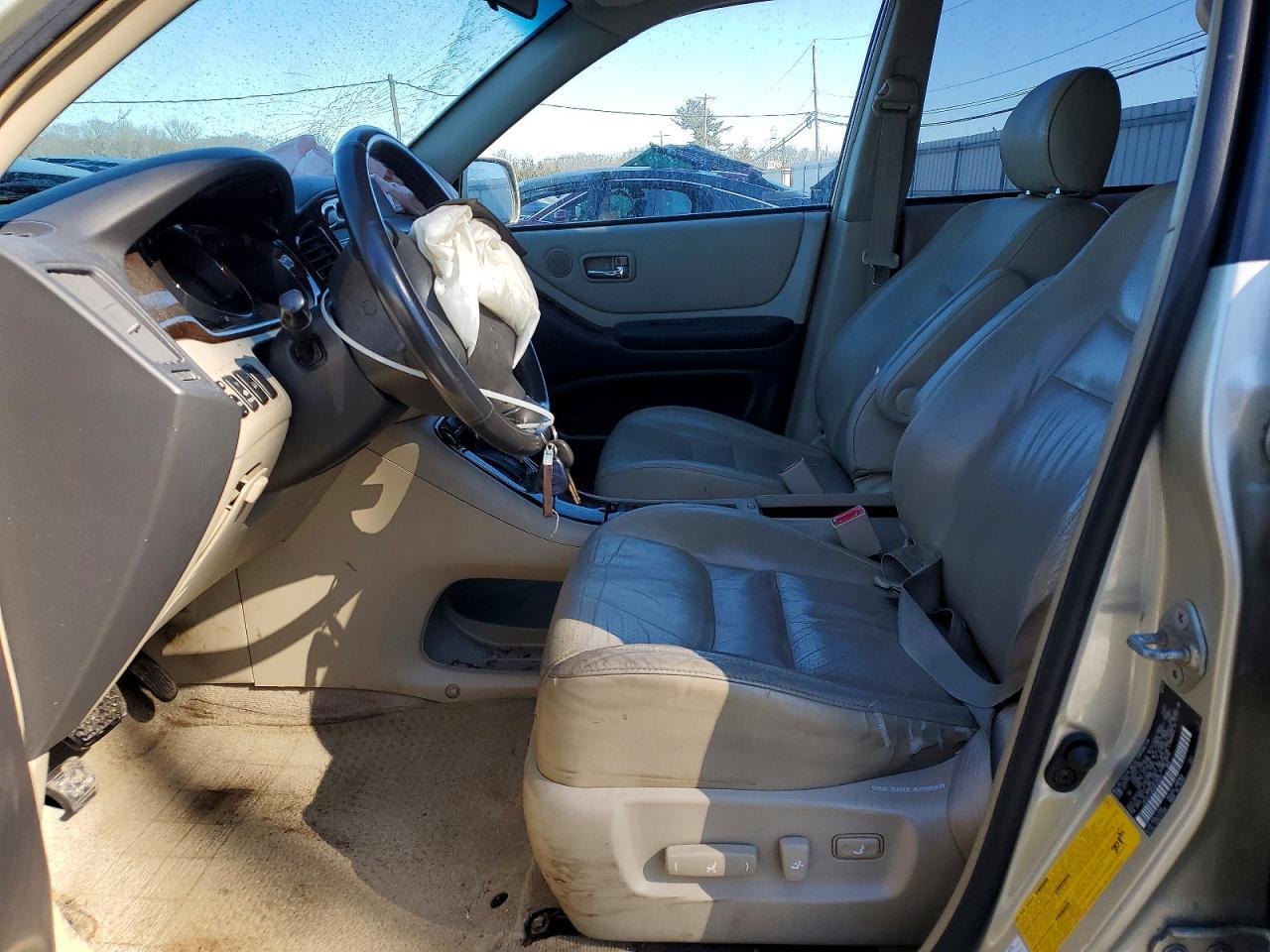 2003 TOYOTA HIGHLANDER