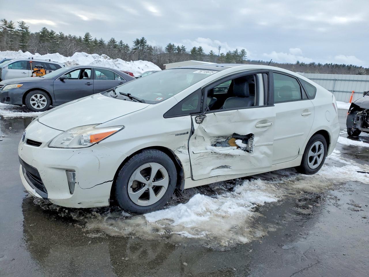 2014 TOYOTA PRIUS