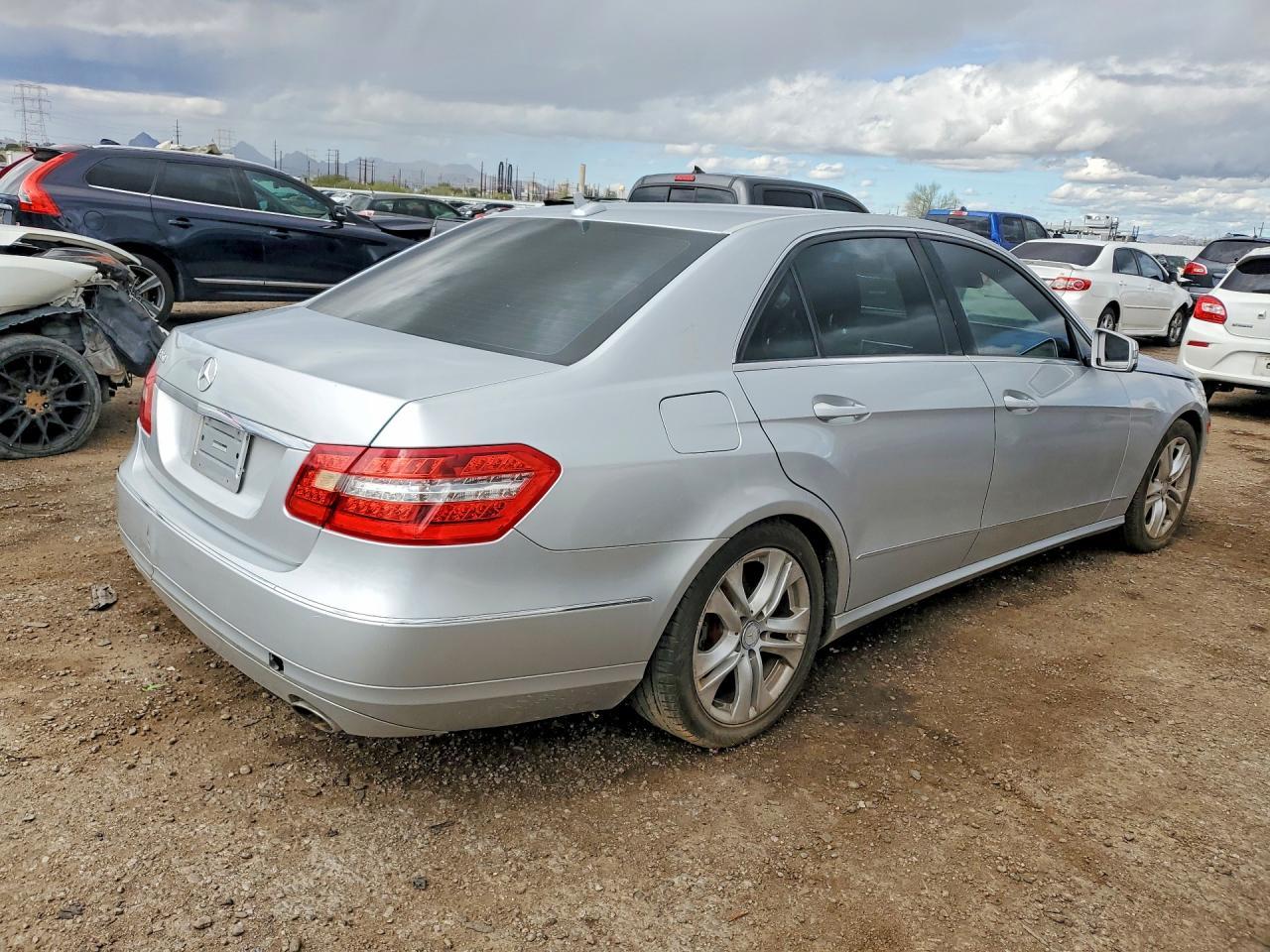 2011 MERCEDES-BENZ E-Class