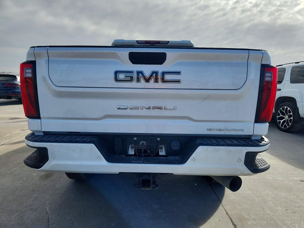 2024 GMC Sierra