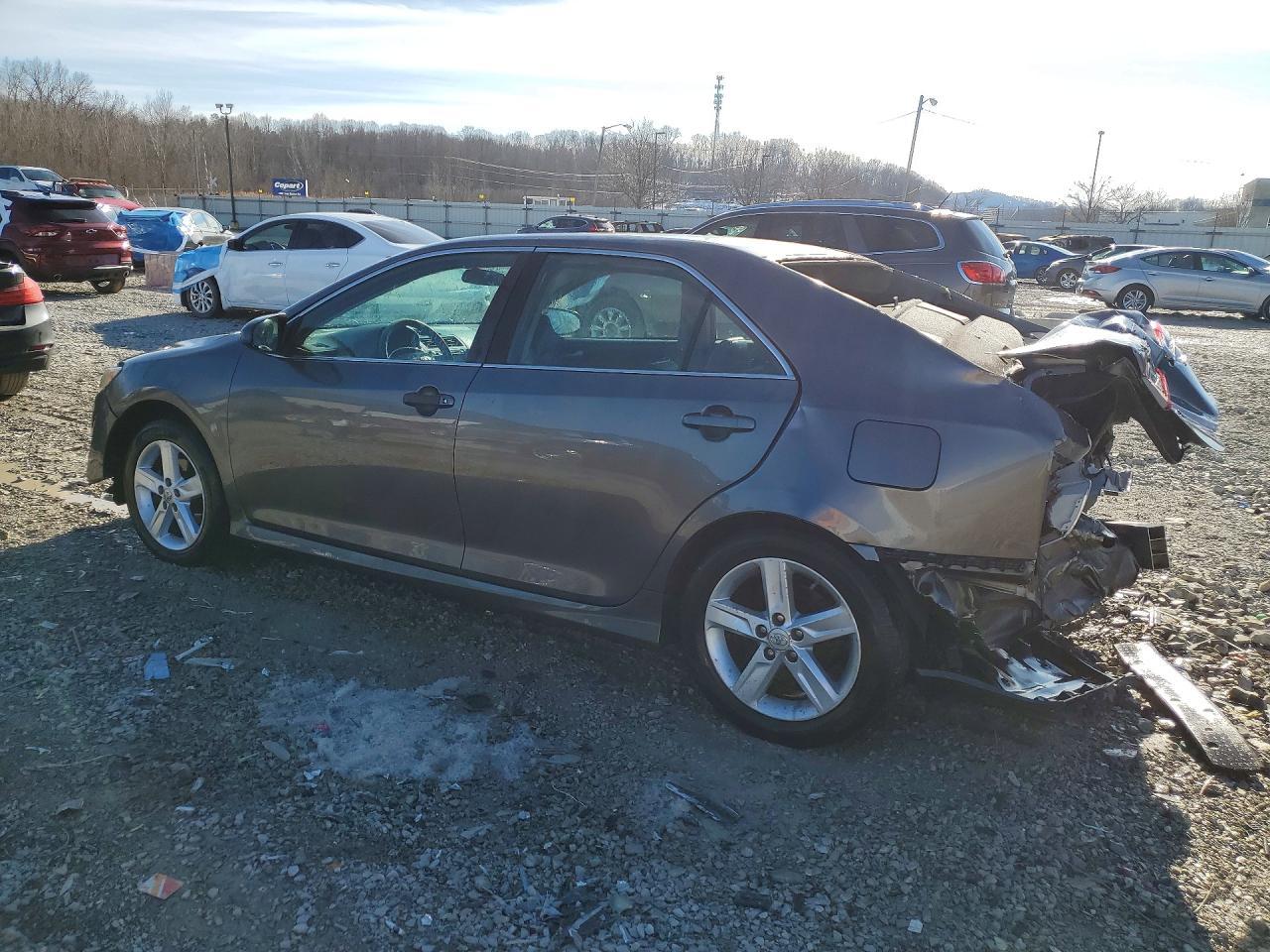 2014 TOYOTA CAMRY
