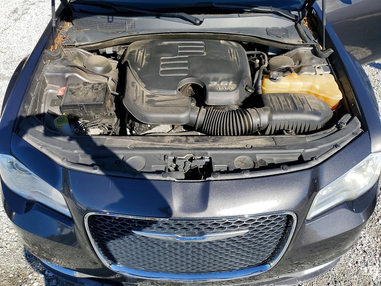 2019 CHRYSLER 300