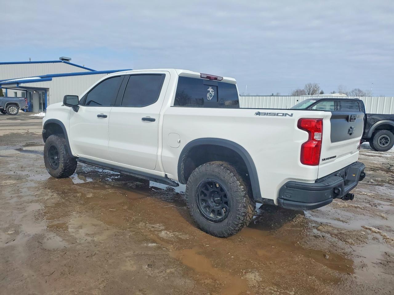 2024 CHEVROLET Silverado