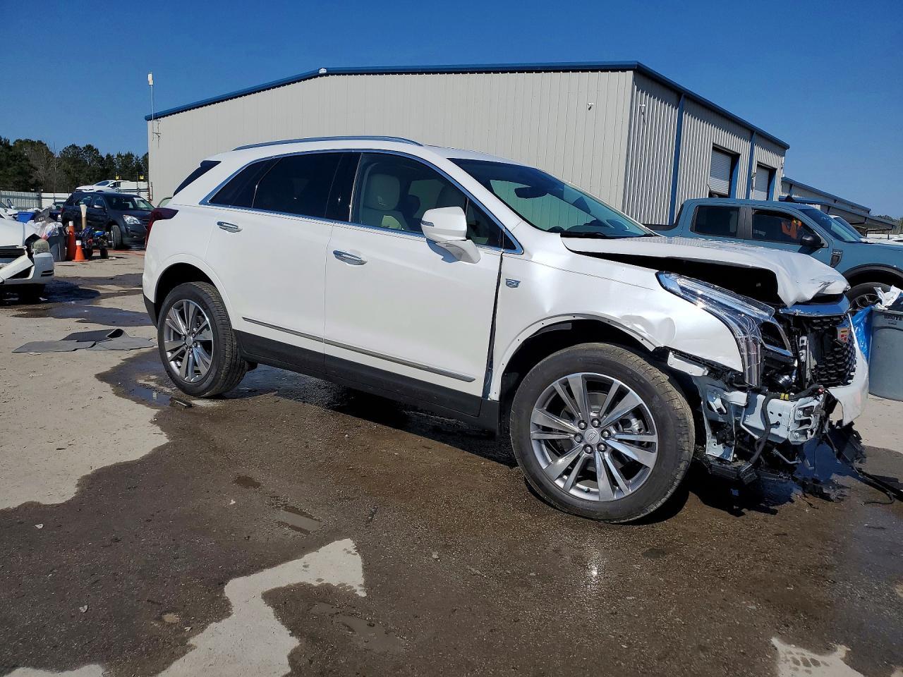 2025 CADILLAC XT5