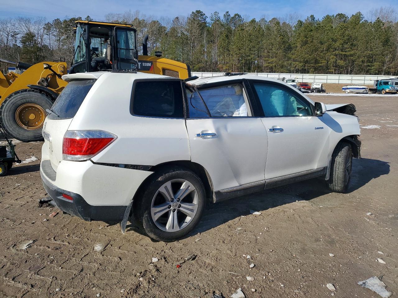 2013 TOYOTA HIGHLANDER