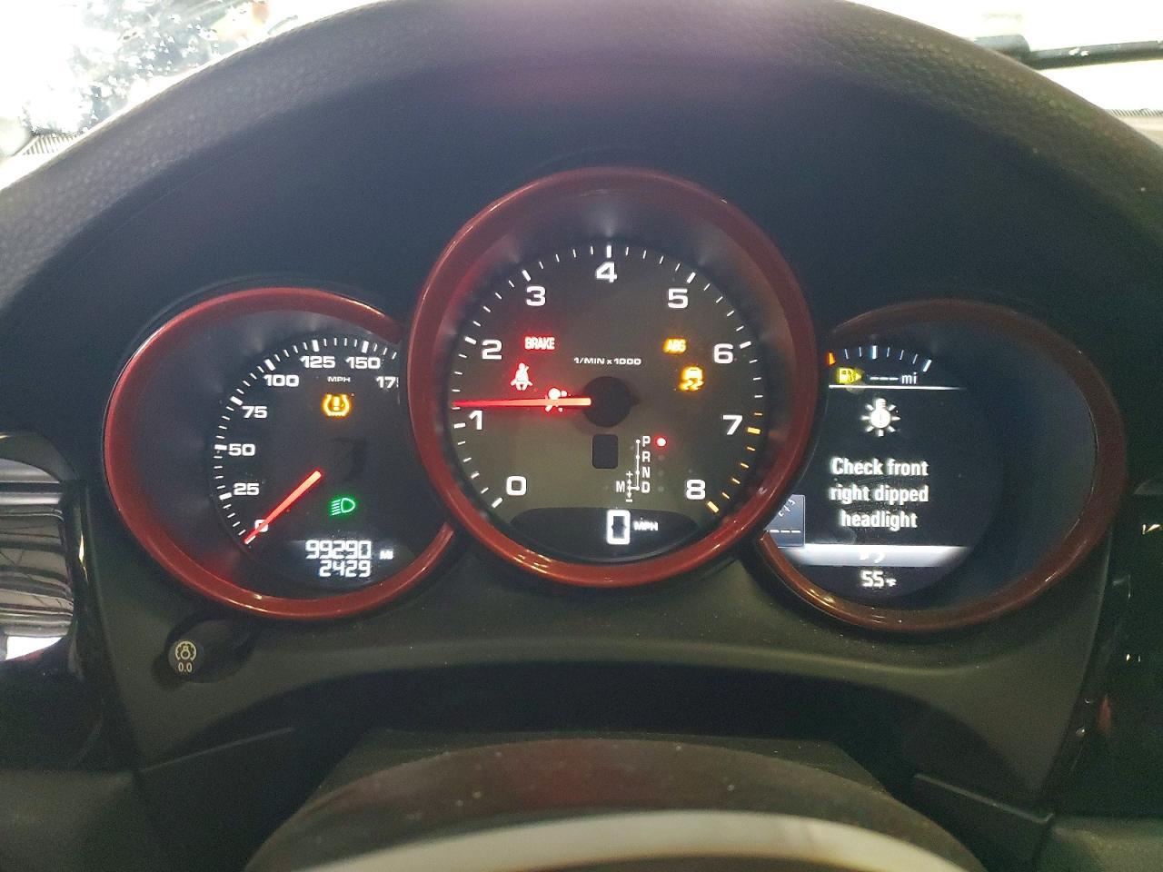 2016 PORSCHE Macan