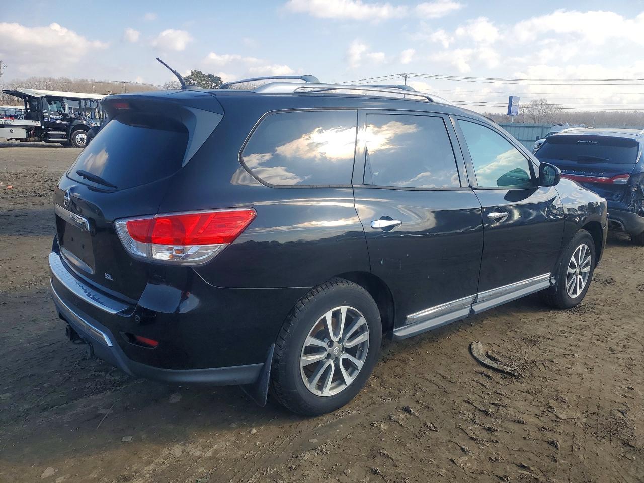 2013 NISSAN PATHFINDER