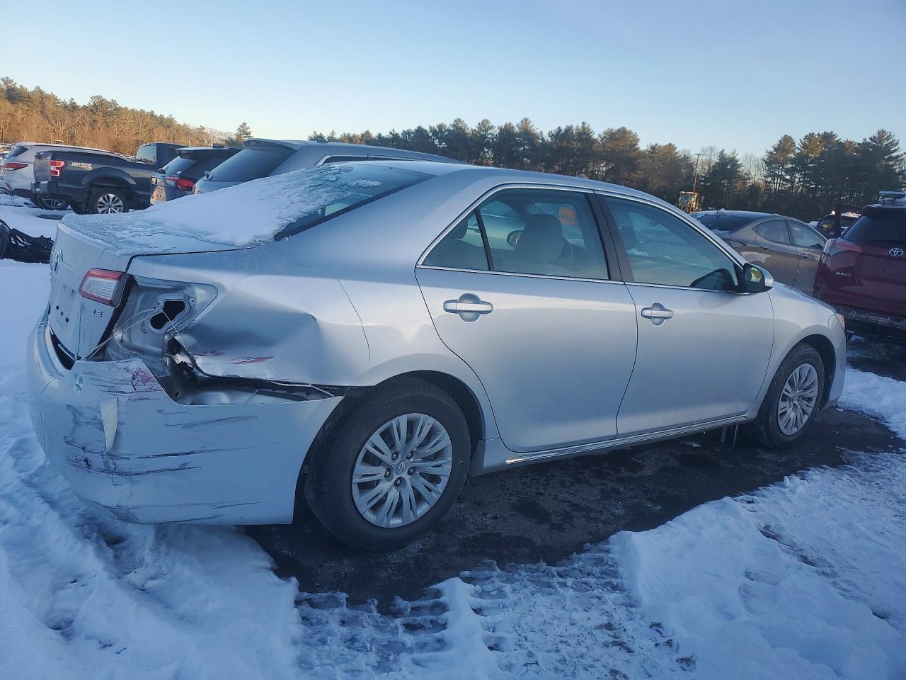 2014 TOYOTA CAMRY