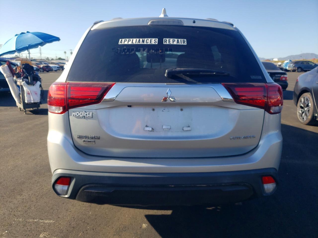 2019 MITSUBISHI outlander