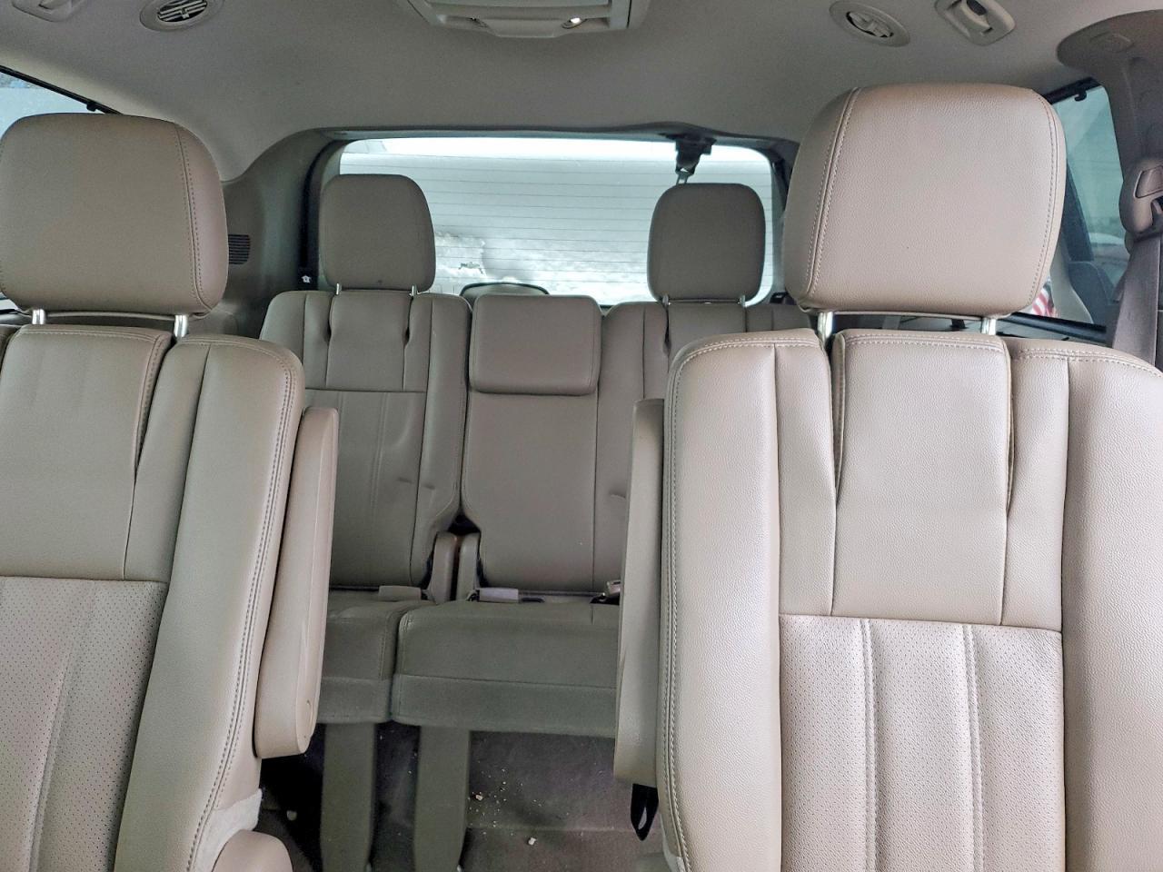 2013 CHRYSLER Town & Country