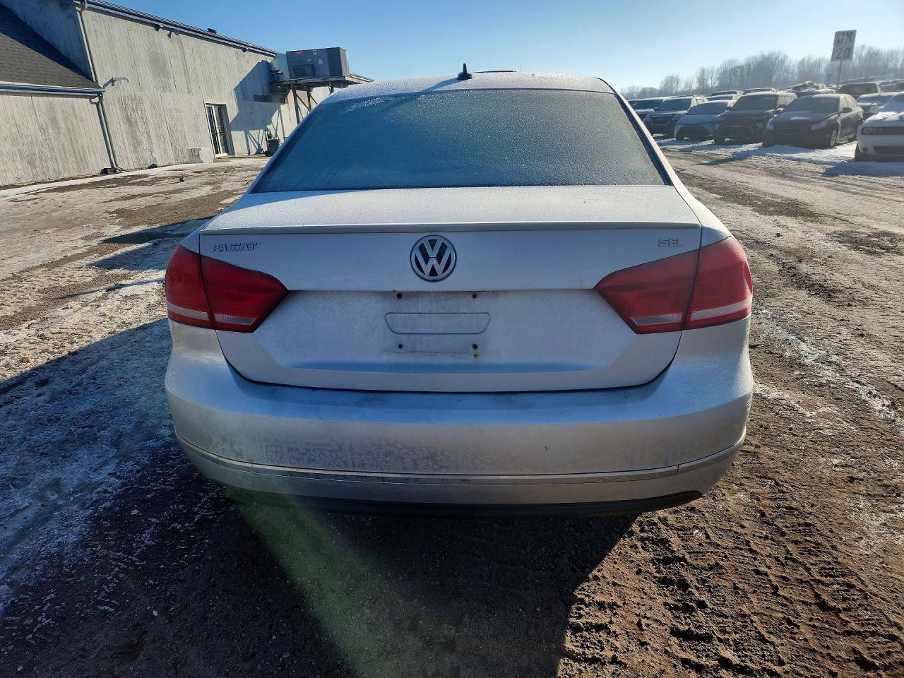 2012 VOLKSWAGEN Passat