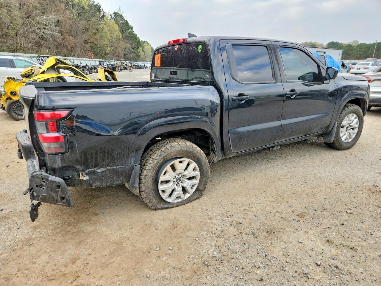 2022 NISSAN Frontier