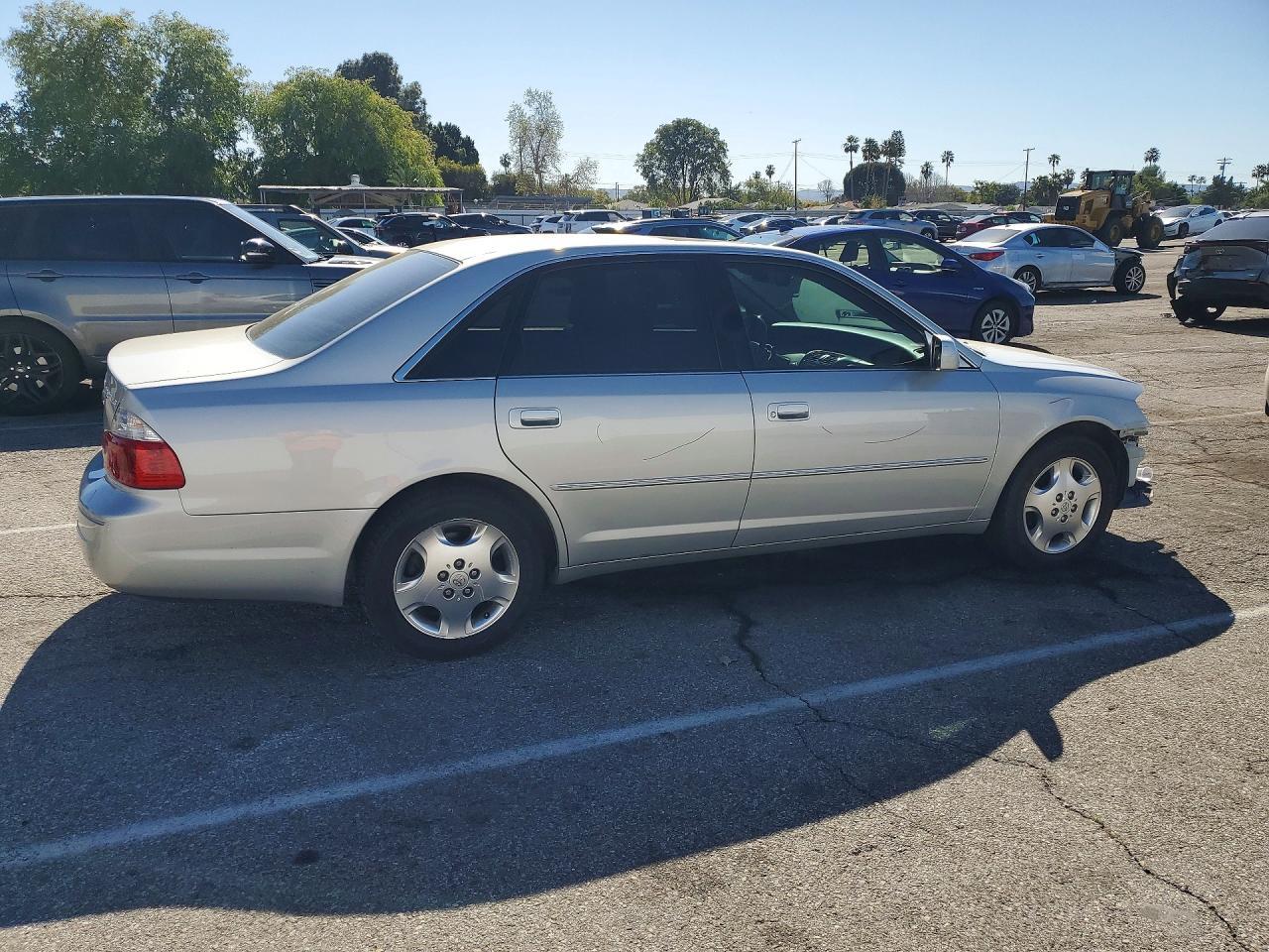 2004 TOYOTA Avalon