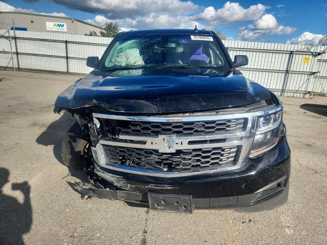 2016 CHEVROLET Suburban