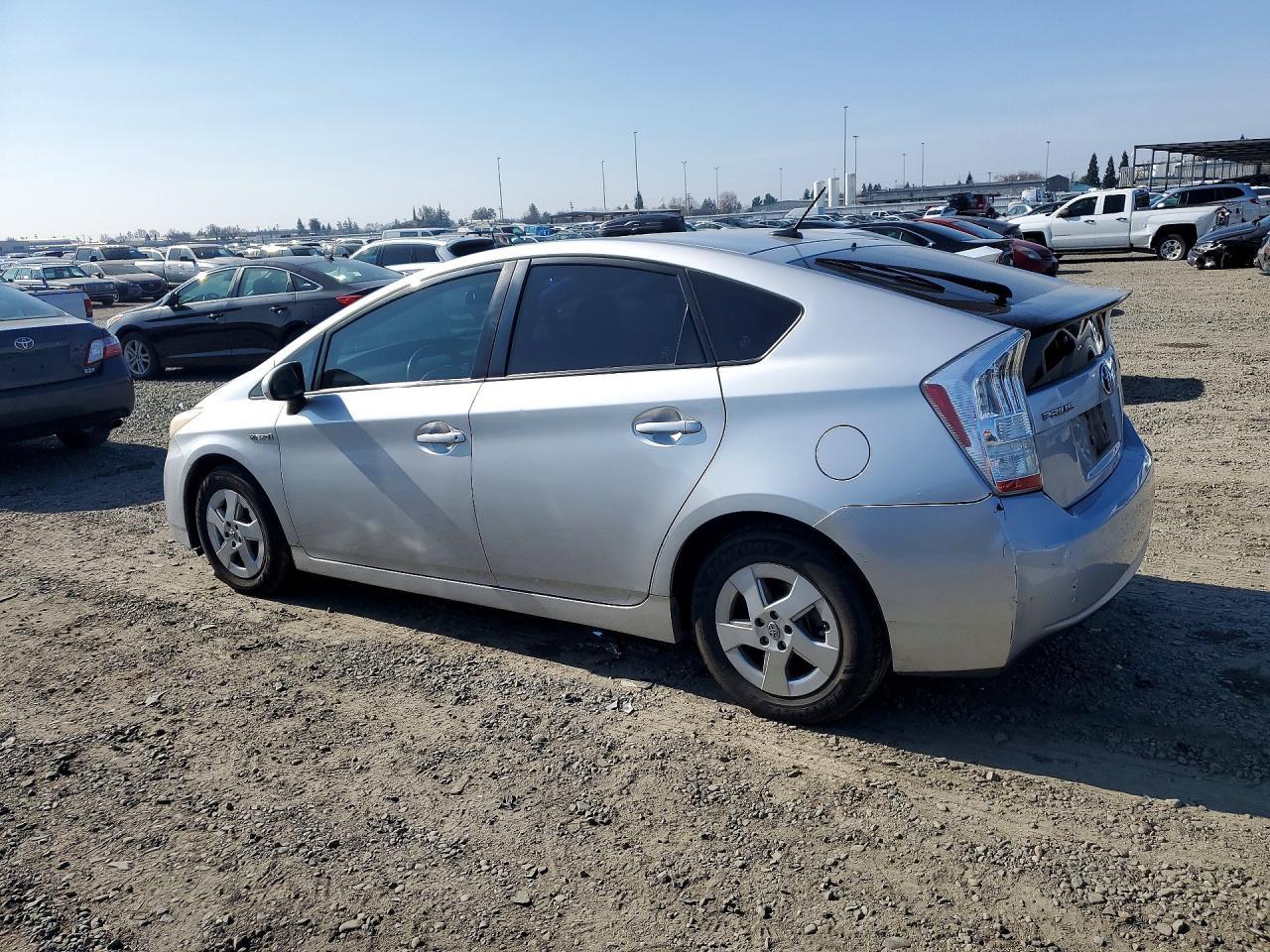 2011 TOYOTA PRIUS
