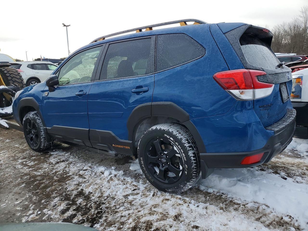 2022 SUBARU FORESTER