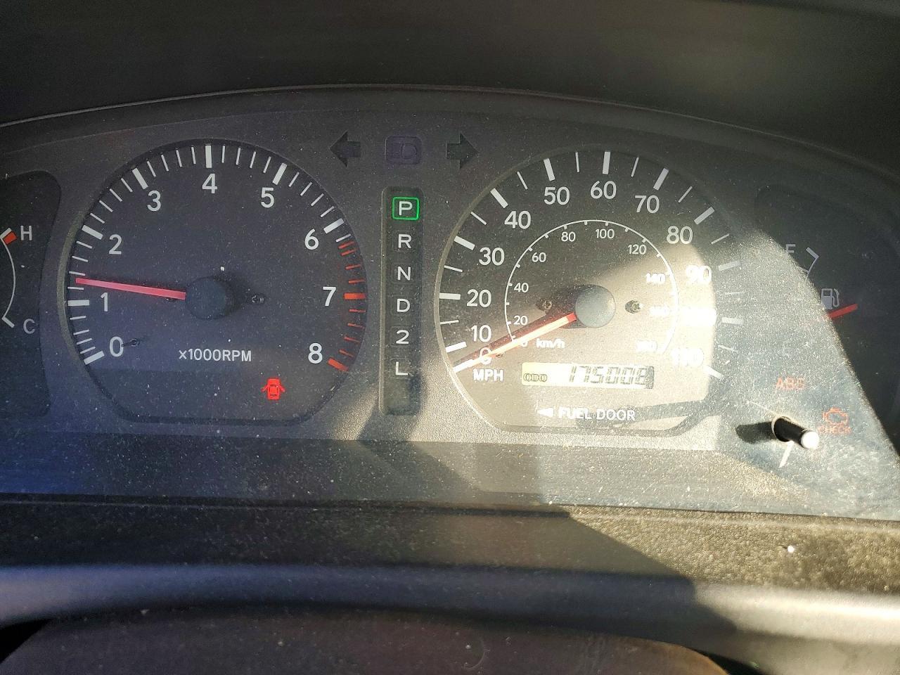 2000 TOYOTA SIENNA
