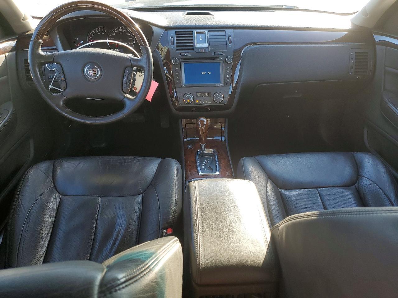 2011 CADILLAC DTS
