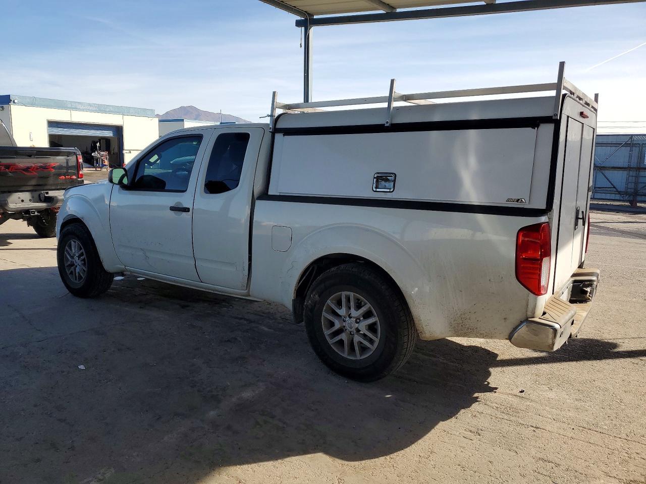 2017 NISSAN Frontier