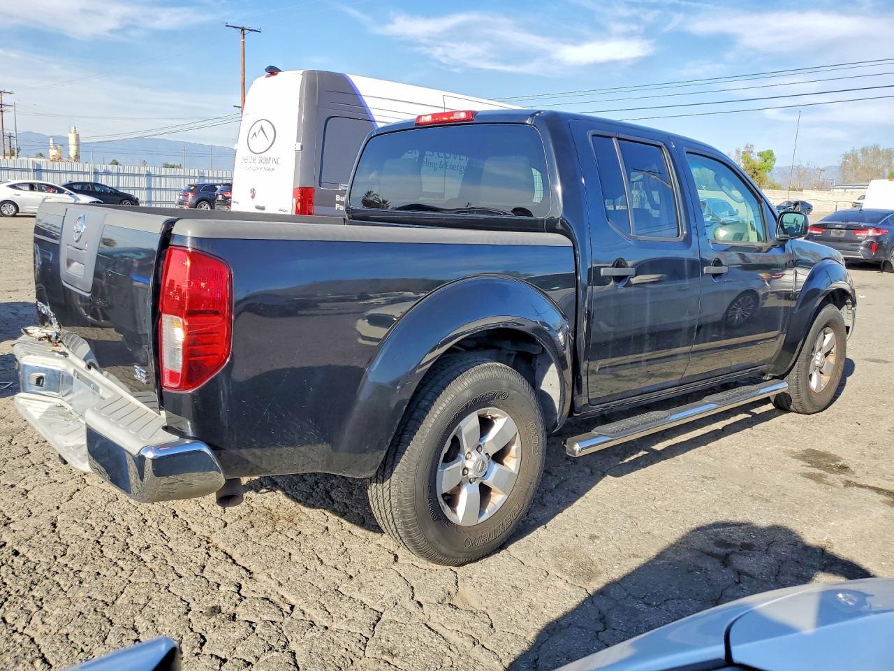 2010 NISSAN Frontier