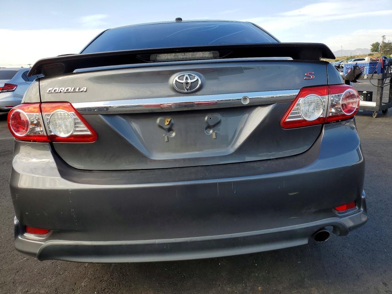 2011 TOYOTA COROLLA