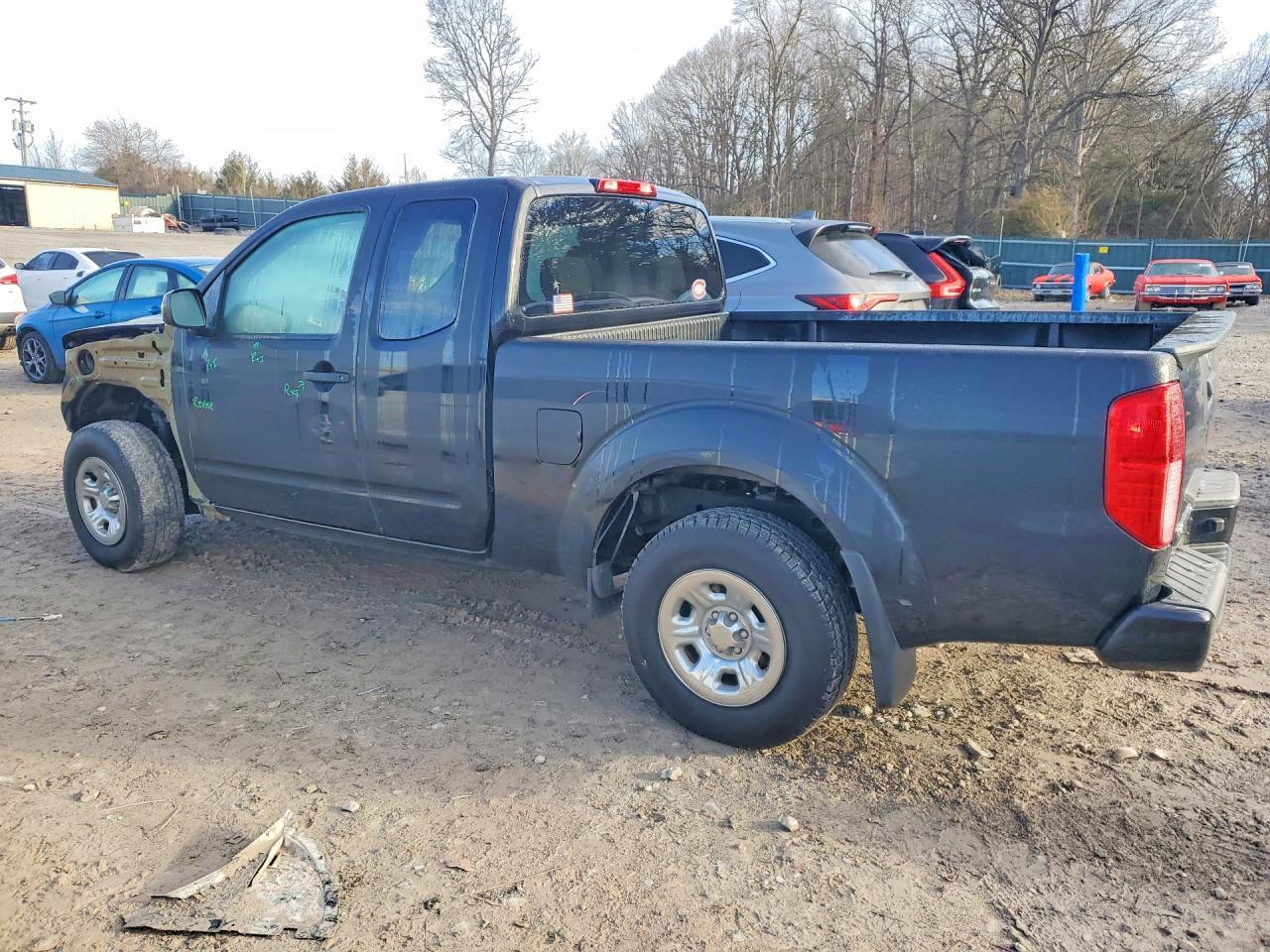 2017 NISSAN Frontier