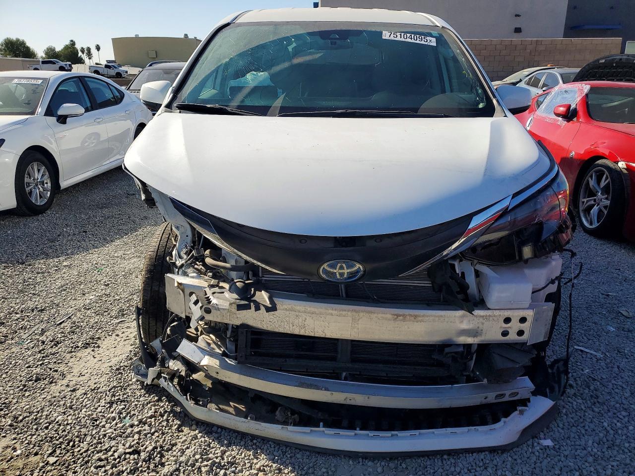 2024 TOYOTA SIENNA