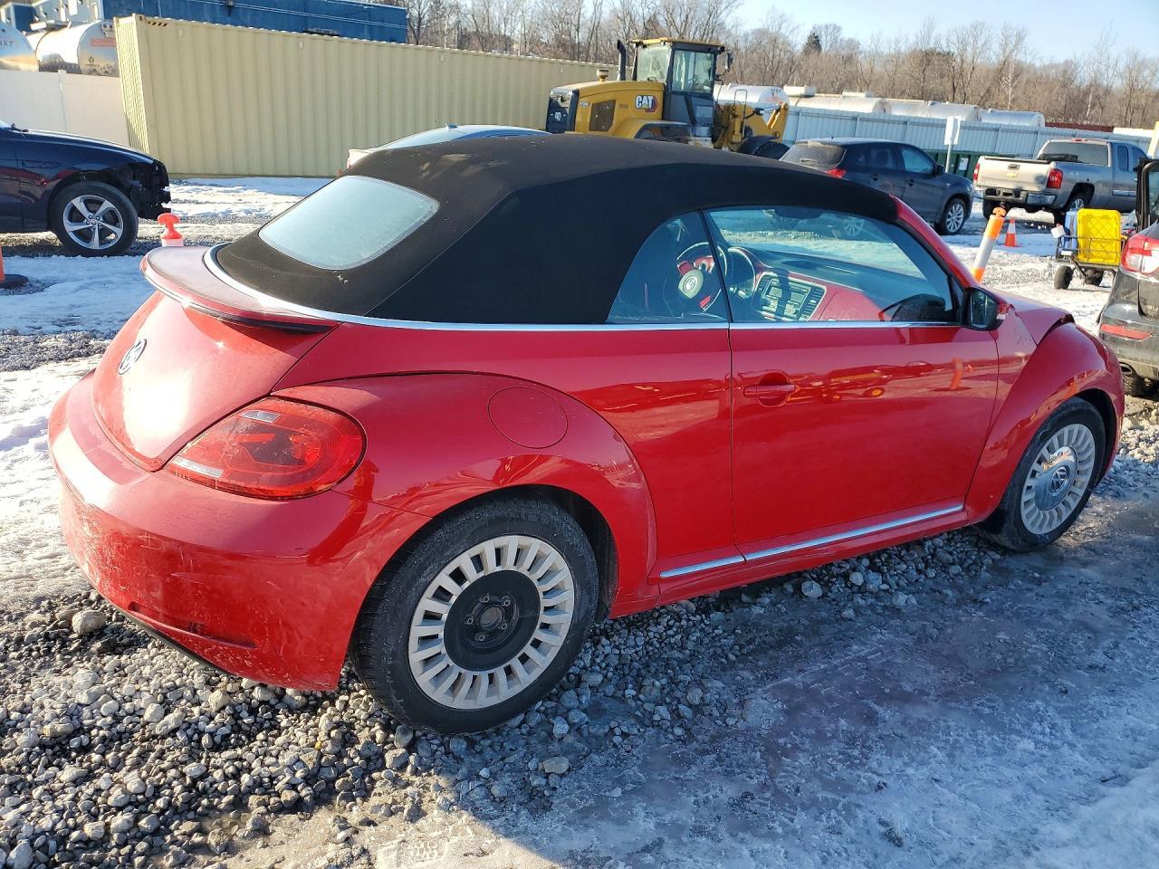 2013 VOLKSWAGEN Beetle