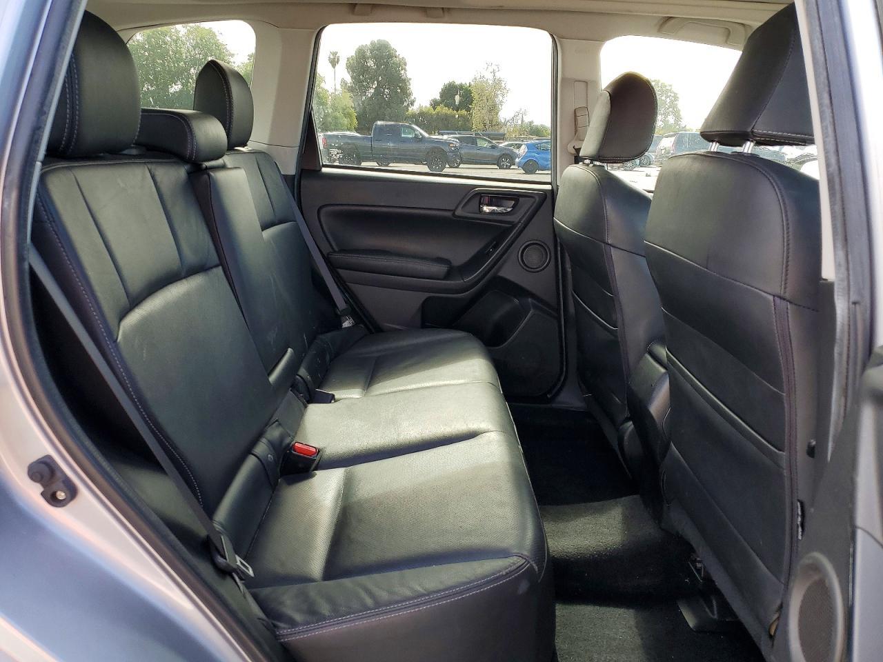 2015 SUBARU FORESTER