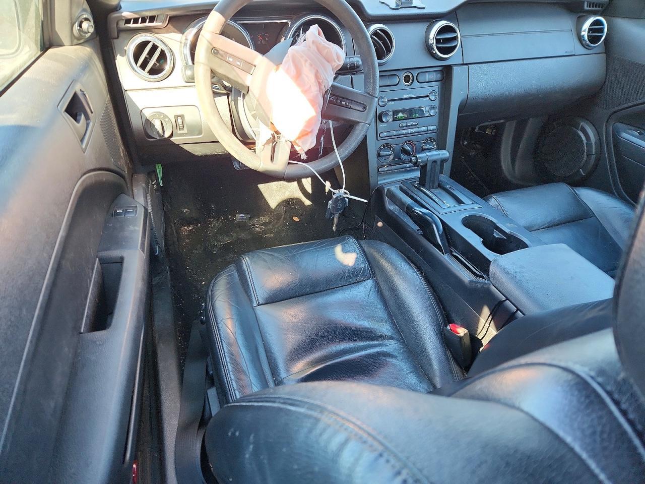 2005 FORD MUSTANG