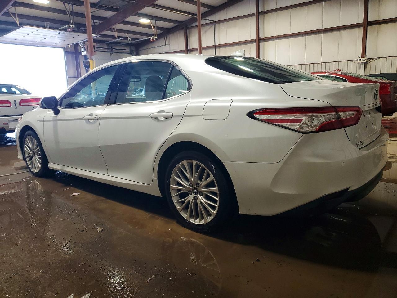 2018 TOYOTA CAMRY