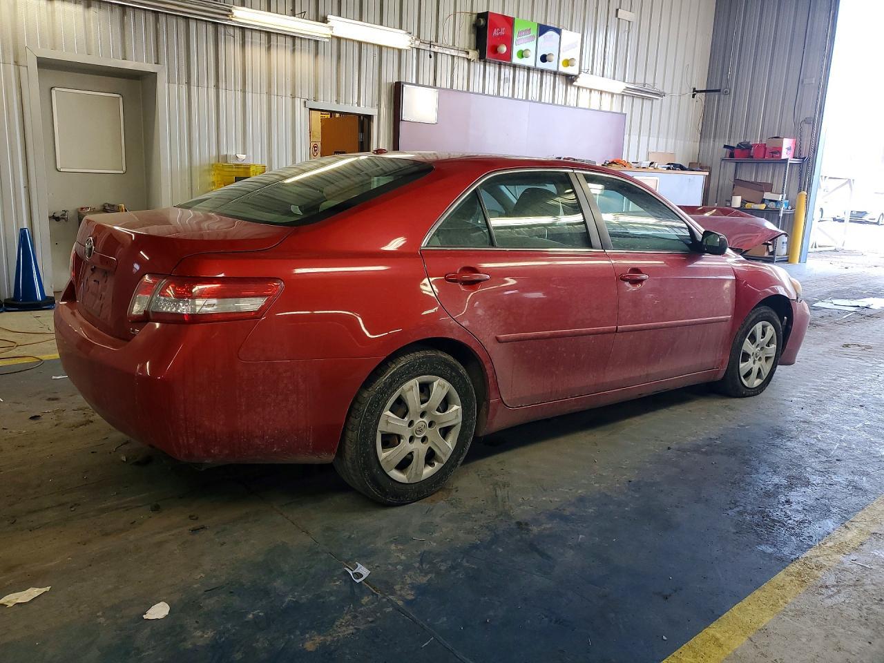 2011 TOYOTA CAMRY