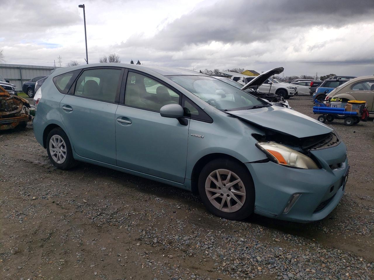 2013 TOYOTA PRIUS V