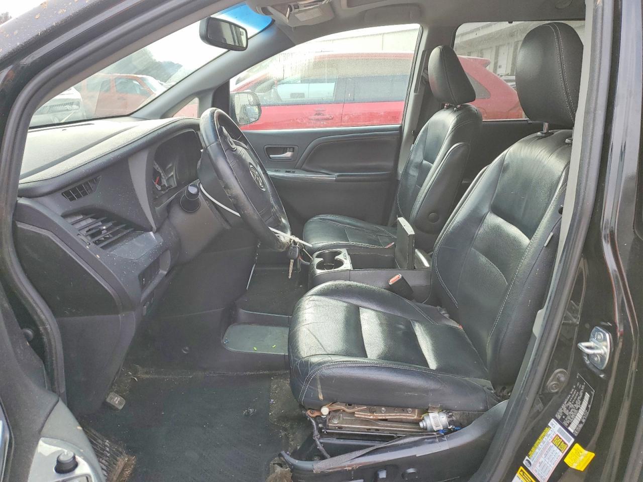 2015 TOYOTA SIENNA